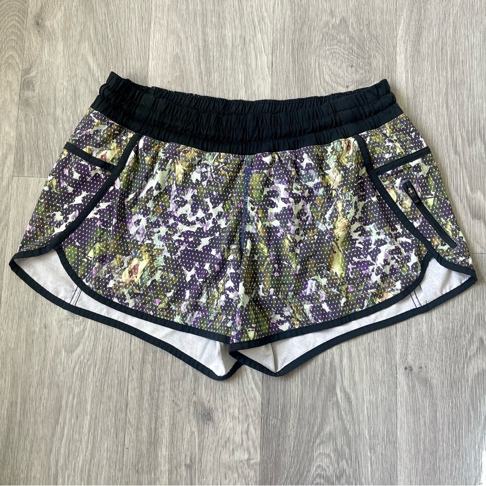 Lululemon Tracker Shorts - Size 10, 4” In Seam